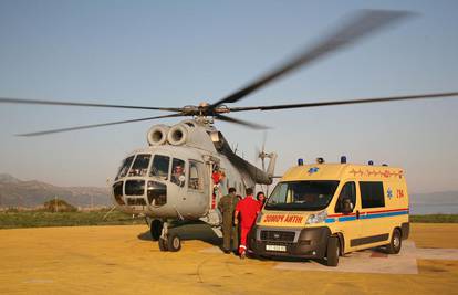 Helikopterom prevezli bebu iz splitske u zagrebačku bolnicu