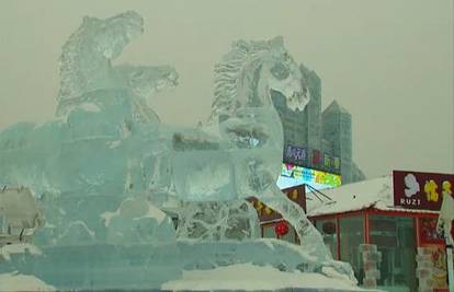 Harbin: Sva raskoš ledenih skulptura oduševljava turiste