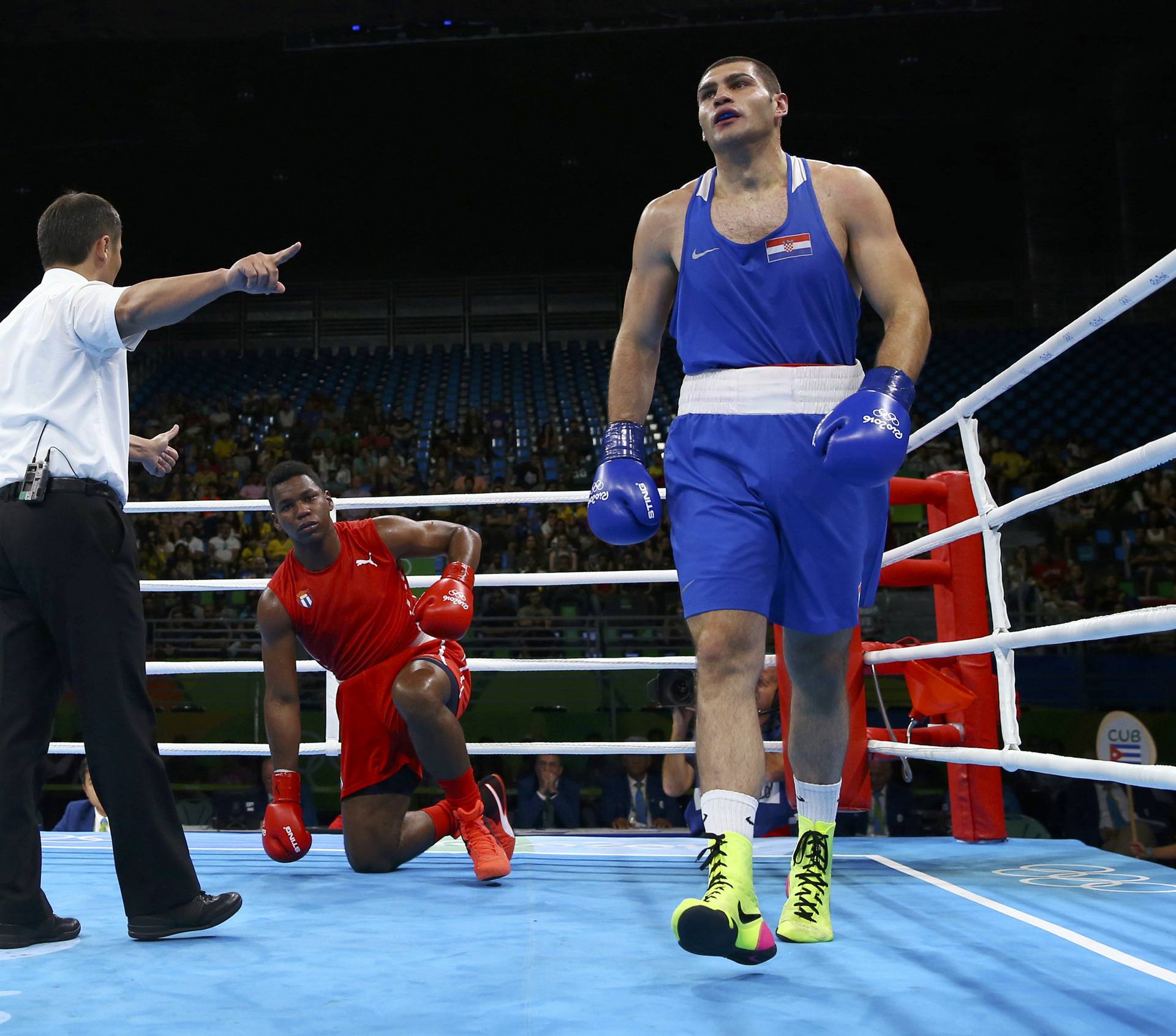 Boxing - Men's Super Heavy (+91kg) Quarterfinals Bout 229