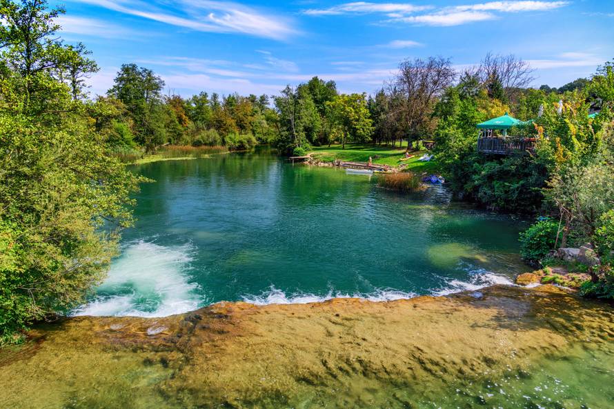 Svi putevi vode u Karlovac