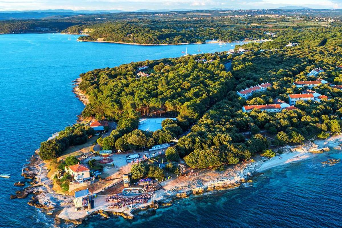 Na tulum u Istri dvoje je došlo zaraženo, austrijski organizator tvrdi da testovi to nisu pokazali