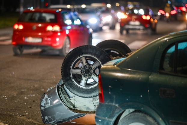 Zagreb: Teška prometna nesreća na aveniji Većeslava Holjevca