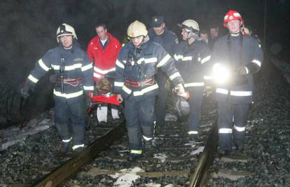 Sudarili se teretni i putnički vlak, više ljudi lakše ozlijeđeno