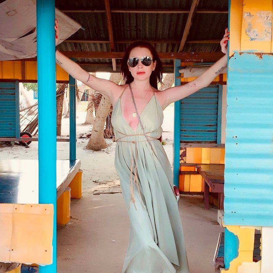 Seksi Lindsay Lohan pozirala u pijesku: 'Želim te u krevetu'