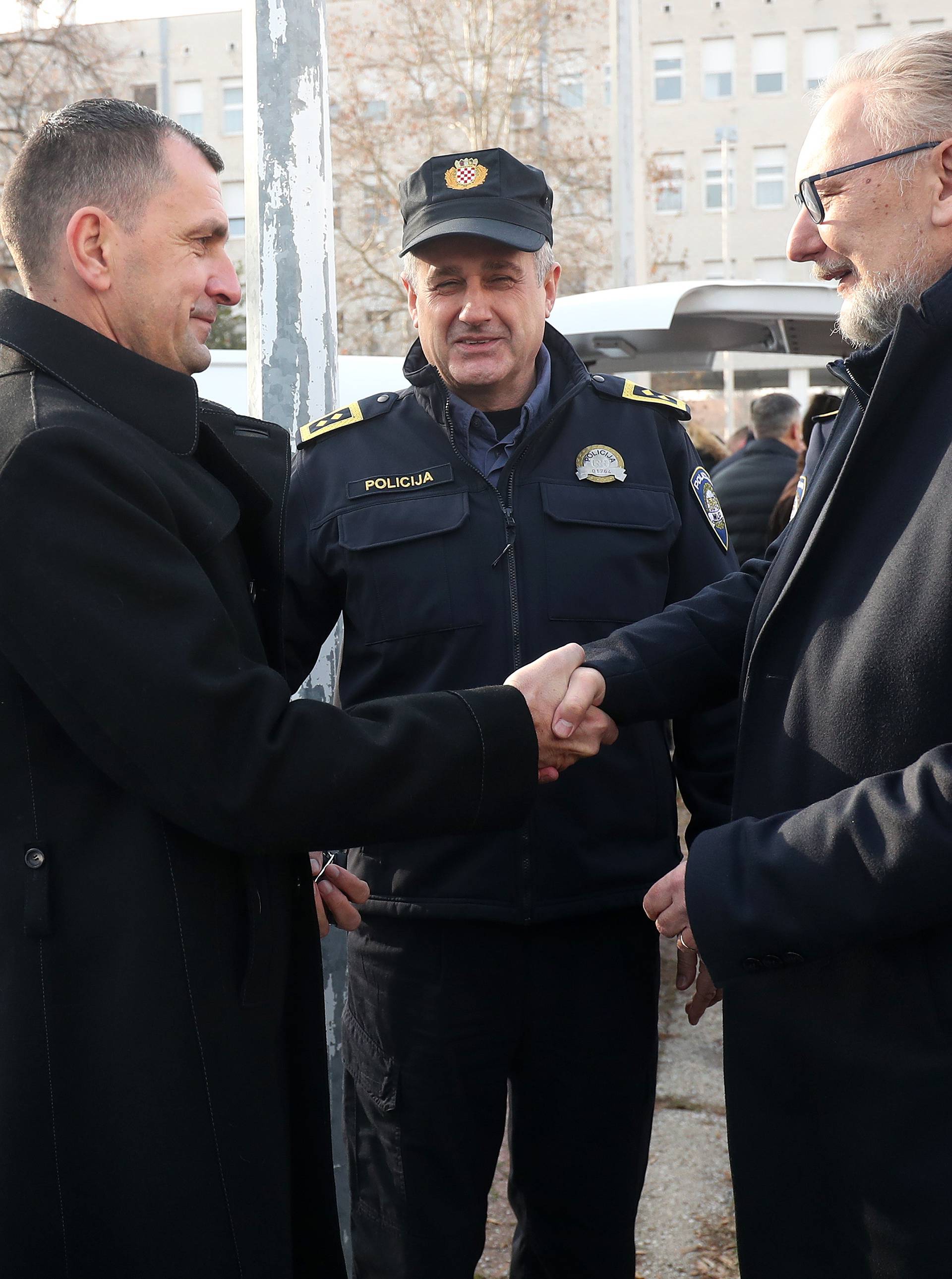 Zagreb: Policiji uruÄeno deset novih kombija s forenziÄkom opremom