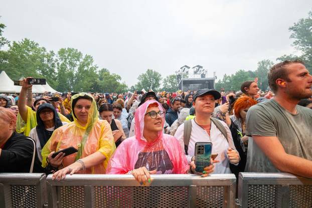 Zagreb: Keanu Reeves sa svojom grupom Dogstar nastupio na INmusic festivalu