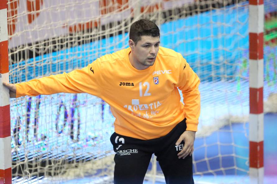 Životna priča golmana koji bez bubrega brani za Hrvatsku...