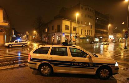Zagreb: Djevojkama ukrali torbicu i pobjegli taksijem