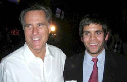 Mitt Romney pokazao 'snagu vjere', nosi mormonsko rublje