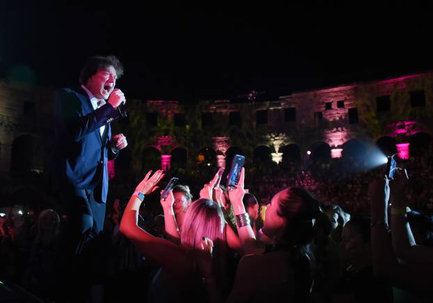 Koncert Zdravka Čolića u Areni u Puli