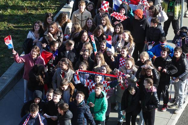 Zagreb: Svečani doček rukometaša u zračnoj luci nakon osvojenog srebra na Svjetskom prvenstvu