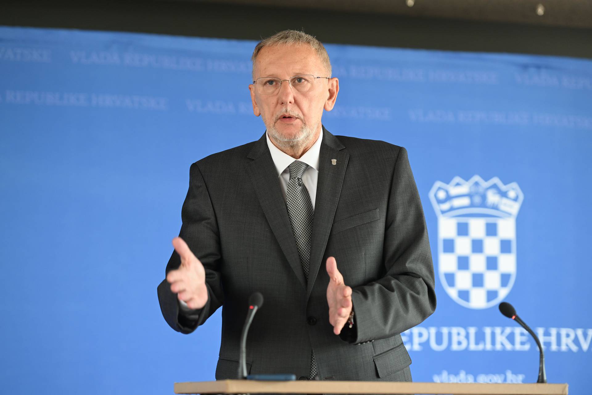 Zagreb: Ministar Bozinović dao je izjavu medijima