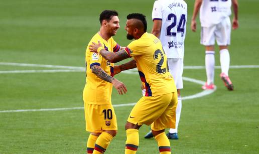 Barcelona i dalje u lovu na Real! Vidal i Messi donijeli tri boda