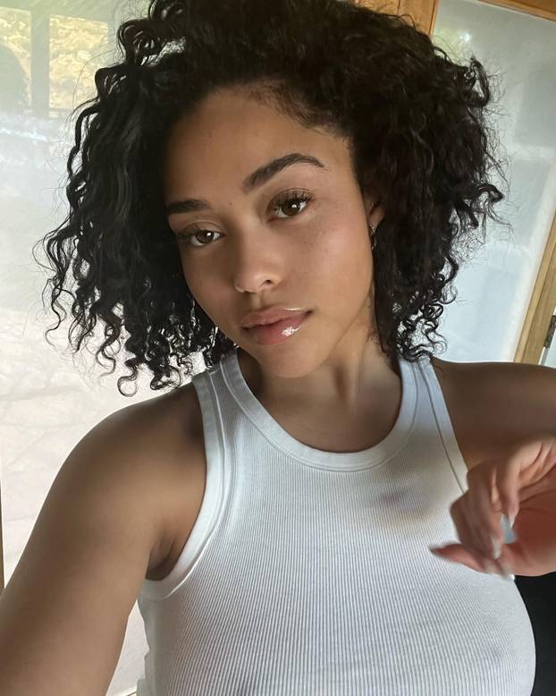 FOTO Djevojka NBA zvijezde na utakmici otkrila previše. Ili ne?