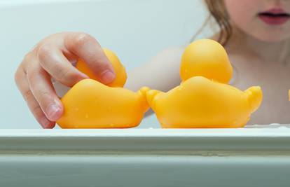 Leglo bakterija, a vaše dijete se s njima igra za vrijeme kupanja