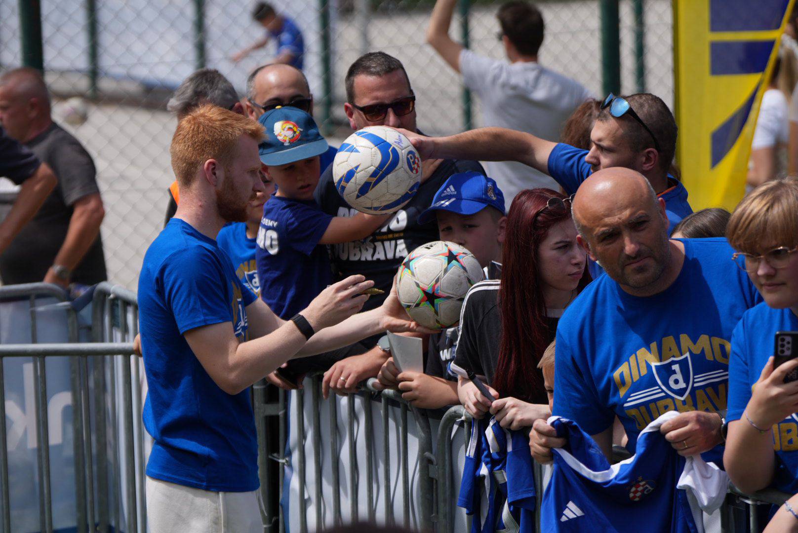 Dinamo smanjio cijene za Rudeš. Kaneko, Sučić i ekipa družili se s klincima u Dubravi