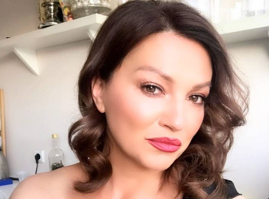 Nina Badrić blista na plaži: Za izgled pije kolagen, a voli i boks