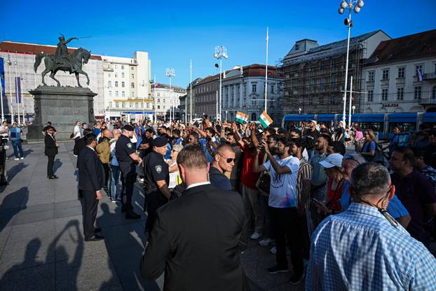 Zagreb: Narendra Modi u društvu Andreja Plenkovića prošetao  centrom Zagreba