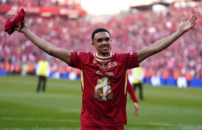 Romano: Real dovodi novog 'galactica', legenda Liverpoola napušta klub nakon 20 godina!