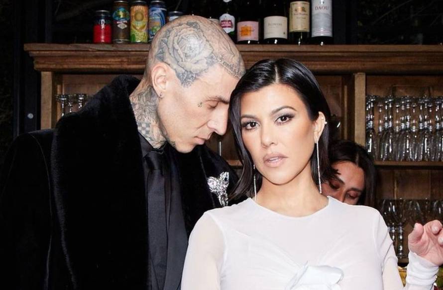 Kourtney Kardashian i Travis su dobili prvo zajedničko dijete!