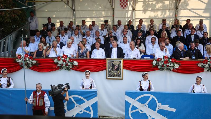 Prazna stolica u svečanoj loži: Vojvoda poručio - 'Pozdrav Miru Bulju, ma gdje god bio'