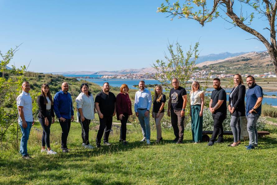 Nezavisna lista mladih pomela HDZ na Pagu: 'Naš cilj je jasan - grad koji se razvija i napreduje'