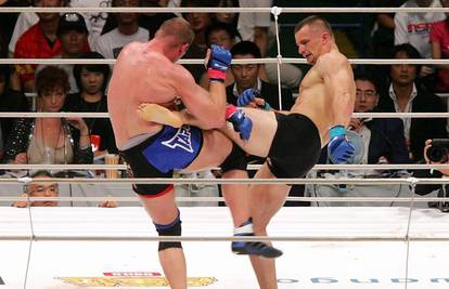 Cro Cop opet u UFC ringu: Mirko vs. totalni luđak...