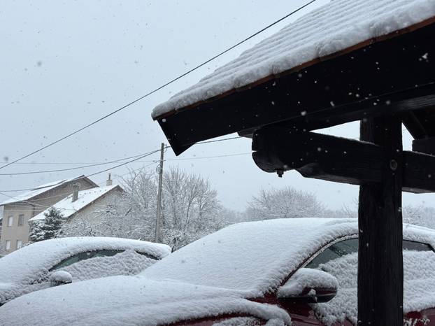 FOTO/VIDEO Snijeg zabijelio Hrvatsku, pogledajte prizore