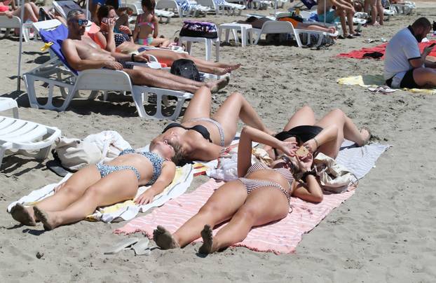 Split: Bačvice ponovno pune kupača nakon osvježenja za vikend