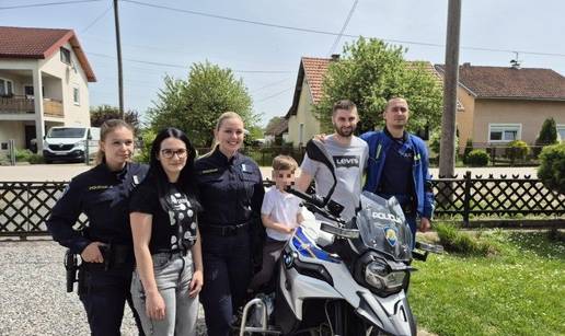 Predivna gesta! Policajci su na rođendan iznenadili Franka: Sjeo je u auto, dobio i poklone