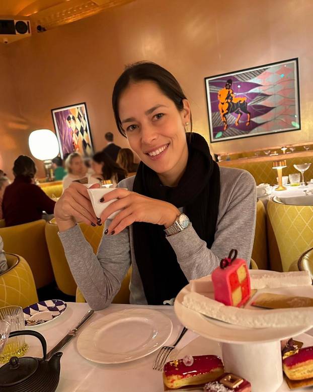 FOTO Trenirala pod bombama u bazenu, ljubila slavne sportaše i postala broj 1. Ovo je njen put...