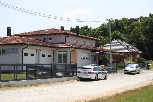 Zagreb: Policija pretražuje kuću bivšeg supruga žene ubijene  na Markuševcu