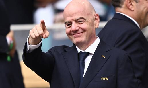 Prvi &ccaron;ovjek Premier lige: 'Fifa priti&scaron;&cacute;e gumb za samouni&scaron;tenje'