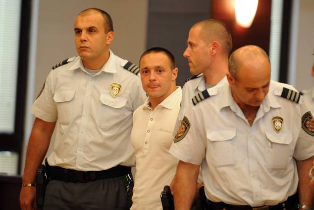 ARHIVA - 2010. Split: Cviku 8 godina i 3 mjeseca za dilanje droge na Kor?uli