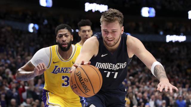 NBA: Los Angeles Lakers at Dallas Mavericks