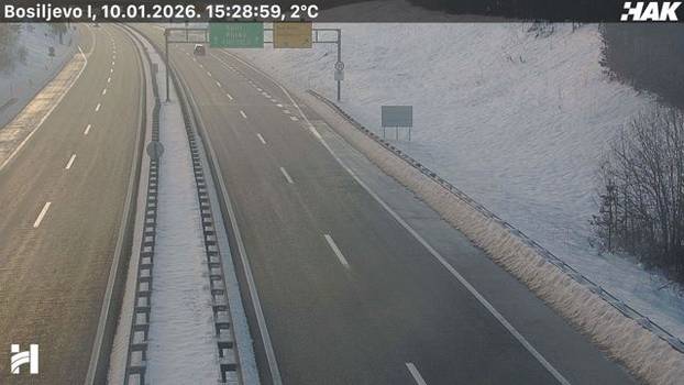 FOTO Pogledajte situaciju na autocestama: Snijeg još pada, stvara se poledica, ima i magle