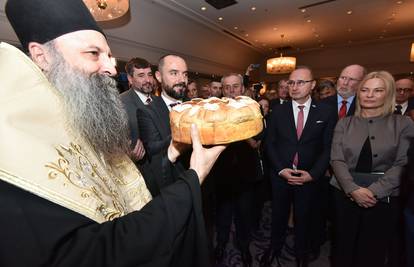 Proslava pravoslavnog Božića u znaku komentiranja izbora
