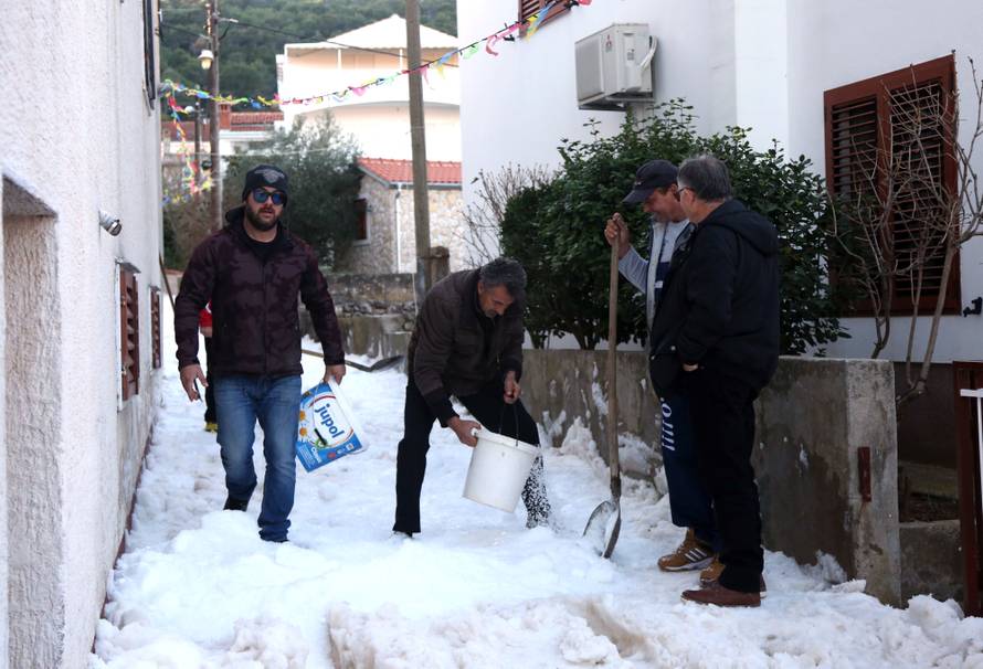Skijaški spektakl uz more: Iška kraljica privukla je stotine ljudi