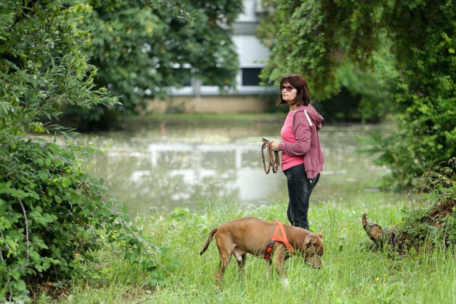 Puknula glavna cijev: Bez vode ostao veliki dio Novog Zagreba