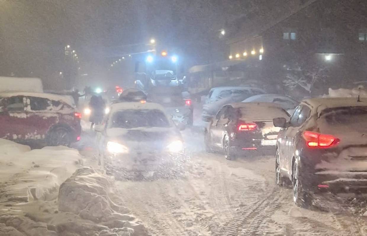 Ljudi još uvijek zameteni na Janjču: 'Nećemo se nervirati, valjda će se nebo smilovati'