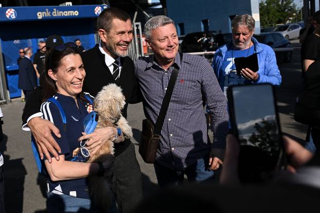 Zagreb: Navijači i delegacija Dinama položili vijence na 35. godišnjicu nikad odigrane utakmice Dinamo-Crvena Zvezda