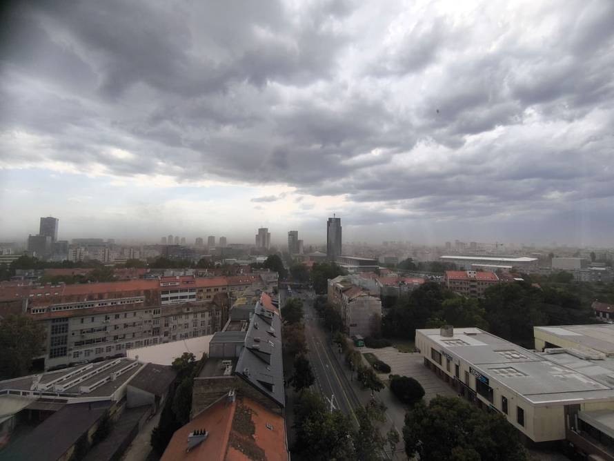 Olujni vjetar otpuhao je krov sa staračkog doma u Gornjoj Bistri!