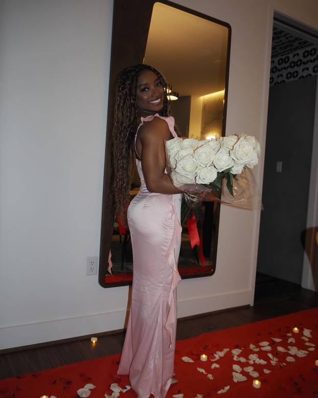 FOTO Simone Biles: Pogledajte mi grudi prije i poslije operacije