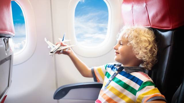 'Leteća dadilja' otkriva: Na let s djecom nosite igračke i crtiće