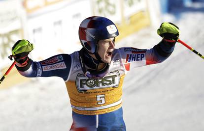 Filip Zubčić napadao slalomsko postolje, završio diskvalificiran