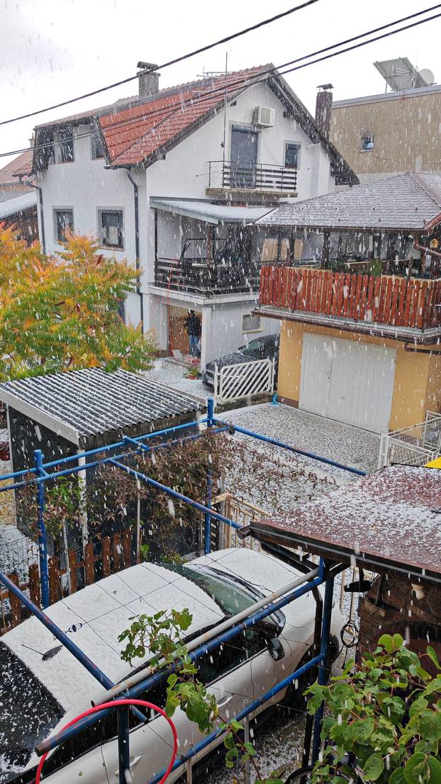 FOTO Ludo vrijeme u Hrvatskoj: Na sjeveru oluja s tučom, jug se kupa, osvanula  je i duga...