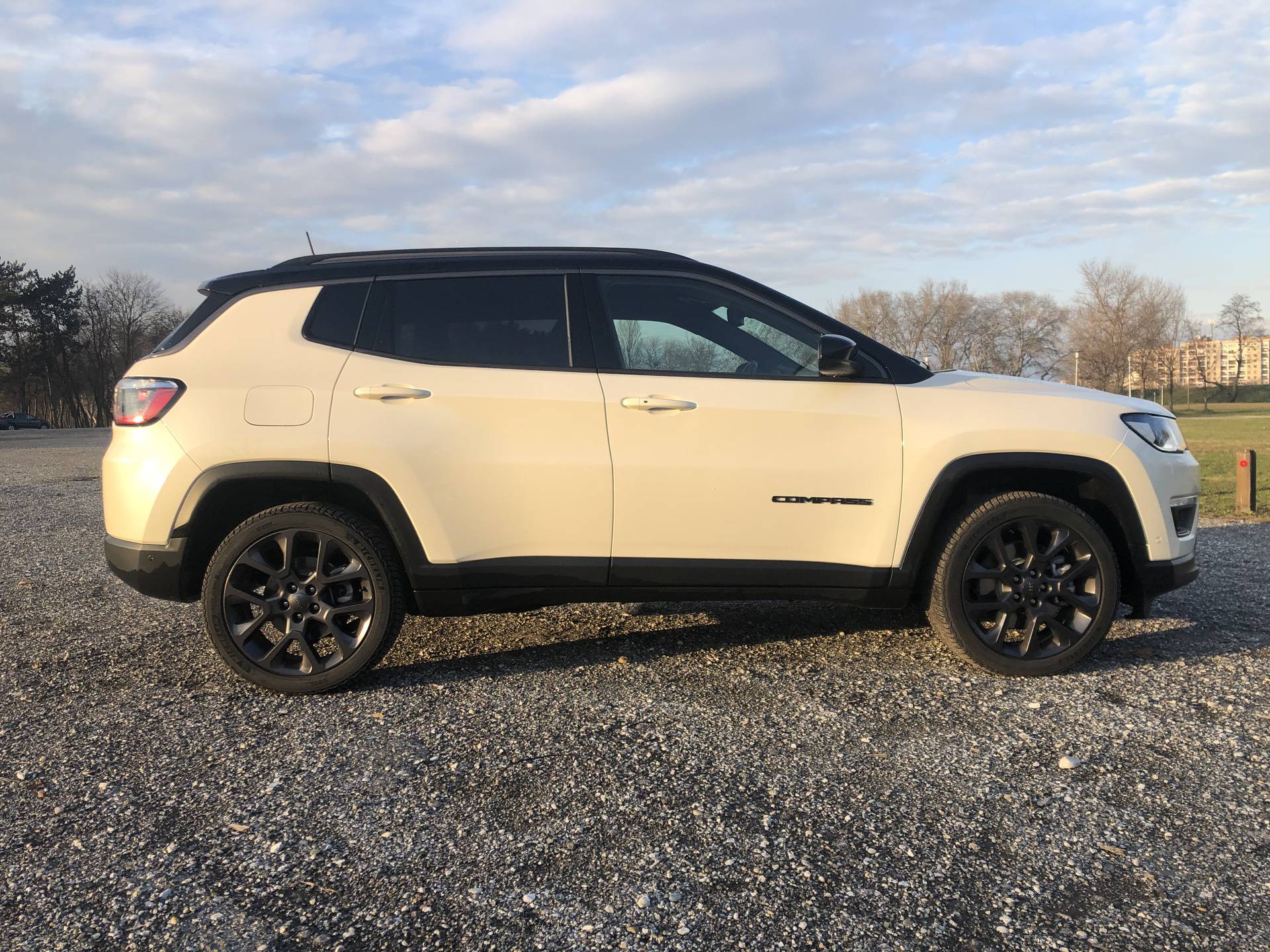 Testirali smo Compass: Prvi  je to Jeep koji može voziti na struju