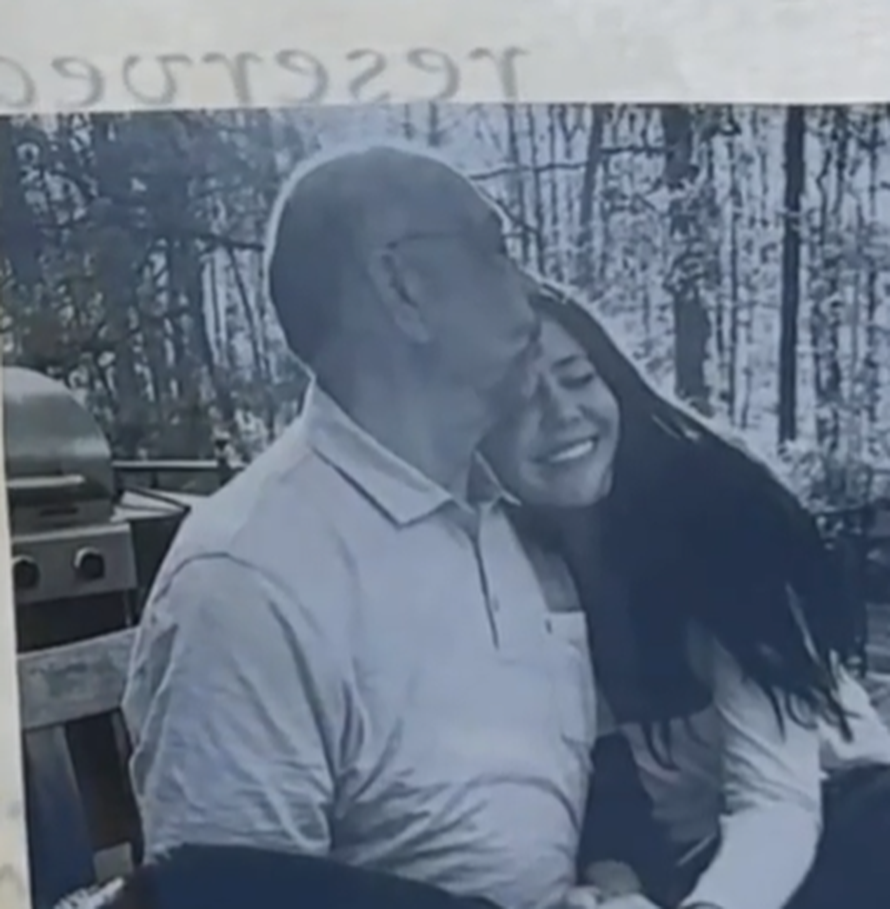 VIDEO Svi u suzama! Mladenka smislila način da je pokojni otac 'otprati' do oltara: Ideja je čudo