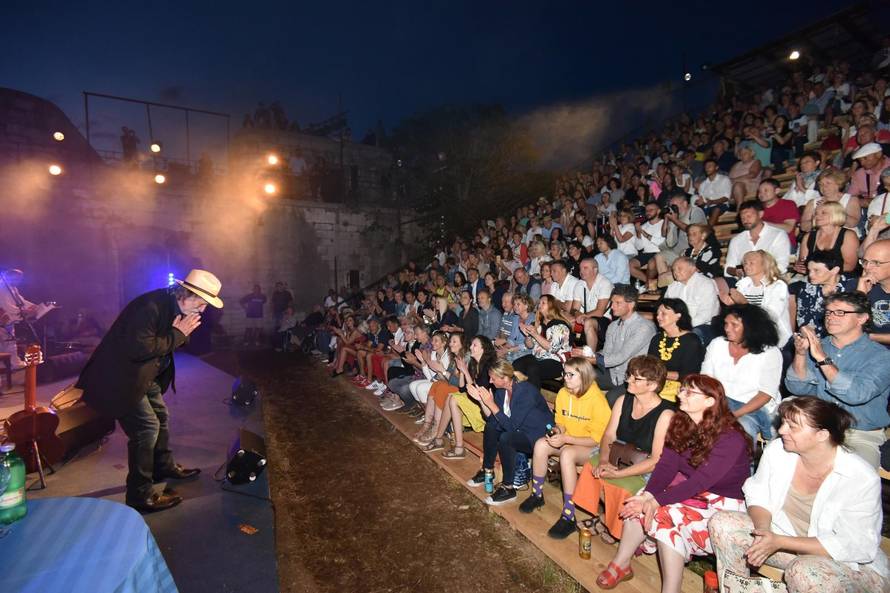 Rade Å erbedÅ¾ija i Zapadni kolodvor na Brijunima otvorili sezonu  KazaliÅ¡ta Ulysses
