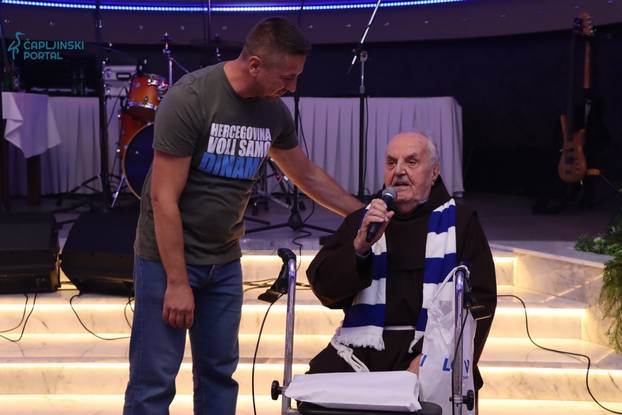 FOTO Dinamo održao Plavu noć u Hercegovini, Bobanu ovacije: 'Ne trebam vam ja da ga volite'